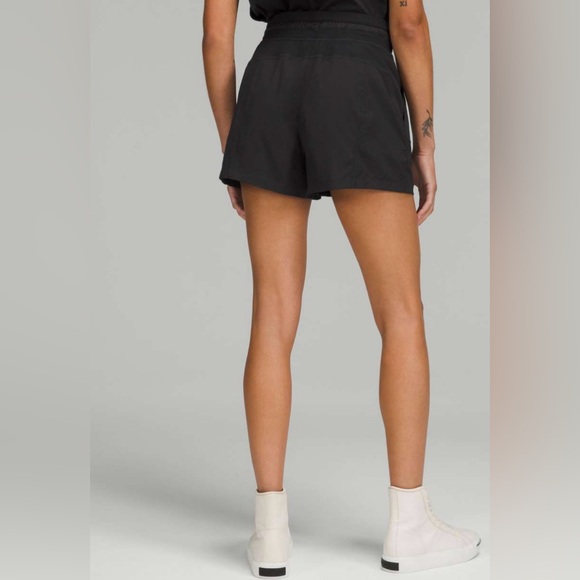 LuluLemon dance studio high-rise short 3.5” black size 8 - Picture 2 of 11